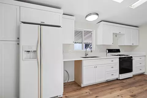 Kitchen - 2400 Alpine Blvd #108, Alpine, CA 91901 photo 4 of 4