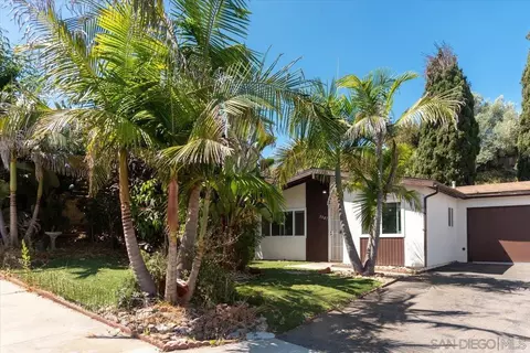 3507 Hollencrest Rd, San Marcos, CA 92069