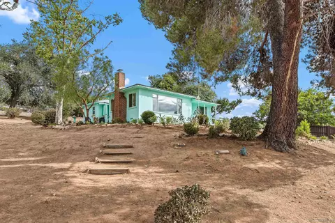 Exterior - 2439 Patterson Rd, Escondido, CA 92027 photo 7 of 12