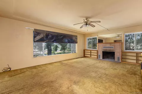 Living - 2439 Patterson Rd, Escondido, CA 92027 photo 2 of 5