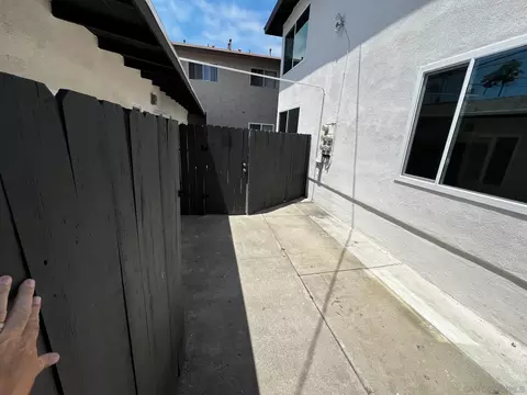 Exterior - 525 S Freeman St, Oceanside, CA 92054 photo 8 of 11