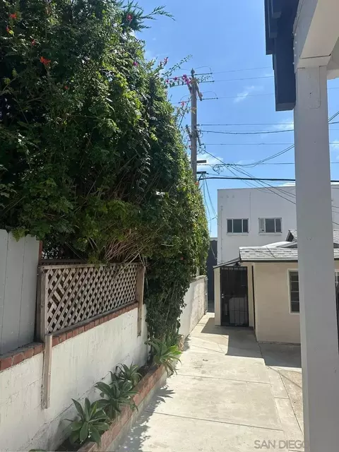 Exterior - 525 S Freeman St, Oceanside, CA 92054 photo 11 of 11
