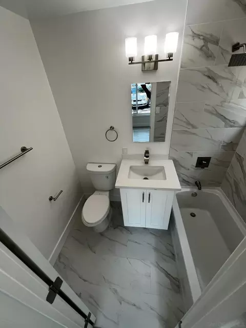 Bath - 525 S Freeman St, Oceanside, CA 92054 photo 3 of 3