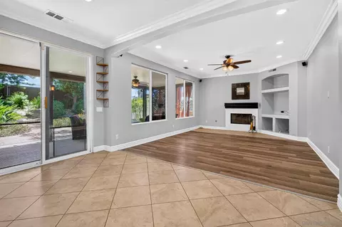 Living - 27691 Sonora Cir, Temecula, CA 92591 photo 4 of 8