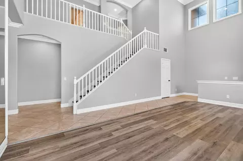 Living - 27691 Sonora Cir, Temecula, CA 92591 photo 2 of 8