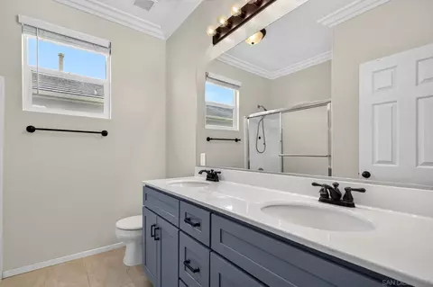 Bath - 27691 Sonora Cir, Temecula, CA 92591 photo 5 of 6