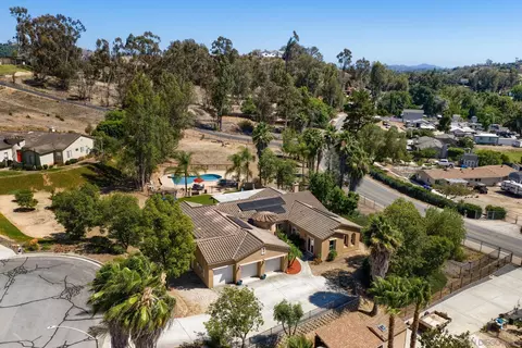 26138 Wyndemere, Escondido, CA 92026