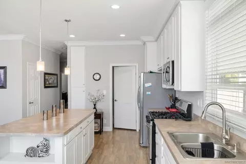 Kitchen - 14003 Jasmine Ave #193, Poway, CA 92064 photo 5 of 7
