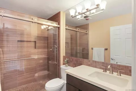 Bath - 155 Rosebay #37, Encinitas, CA 92024 photo 1 of 1