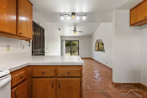 2922 Alamitos, Escondido, CA 92027 photo 14