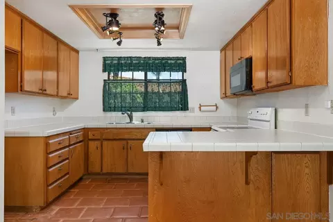 2922 Alamitos, Escondido, CA 92027 photo 10