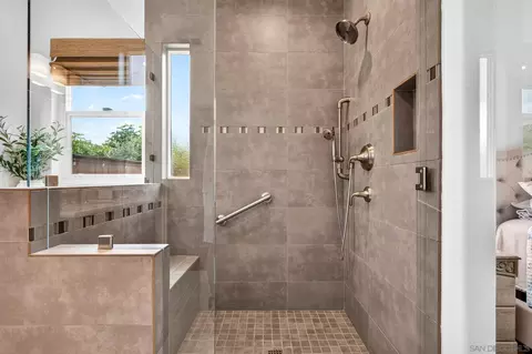 Bath - 803 El Caballo, Oceanside, CA 92057 photo 4 of 4