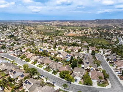 View/Area - 803 El Caballo, Oceanside, CA 92057 photo 7 of 10
