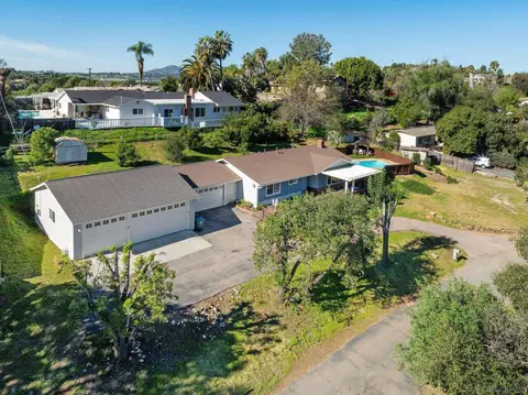 1780 Grove, El Cajon, CA 92020 photo 2