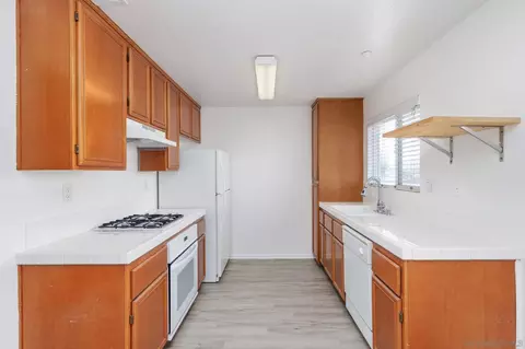 Kitchen - 9728 Marilla #615, Lakeside, CA 92040 photo 2 of 4