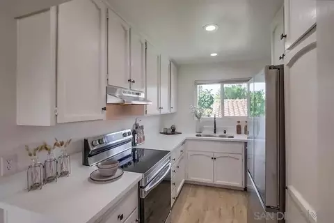 Kitchen - 1874 Forestdale, Encinitas, CA 92024 photo 2 of 4