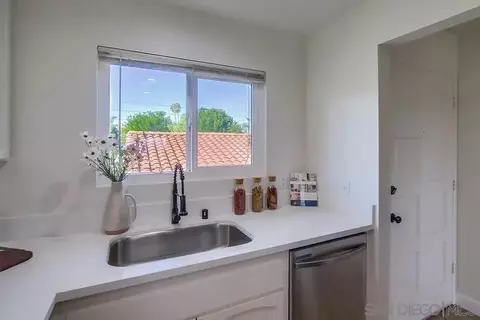 Kitchen - 1874 Forestdale, Encinitas, CA 92024 photo 3 of 4