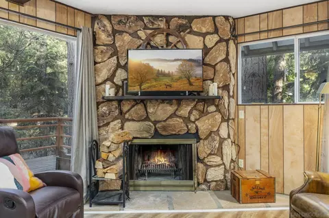 Living - 52275 Sylvan Way, Idyllwild, CA 92549 photo 3 of 3