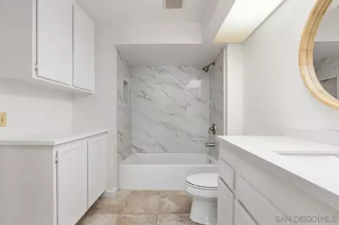 Bath - 3165 Vista Mar, Carlsbad, CA 92009 photo 3 of 4