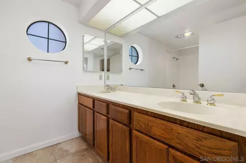 Bath - 3165 Vista Mar, Carlsbad, CA 92009 photo 1 of 4