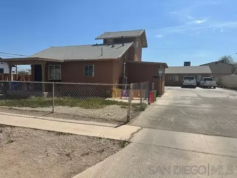 211 W Brighton Ave, El Centro, CA 92243 photo 2