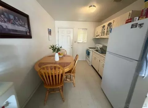 211 W Brighton Ave, El Centro, CA 92243 photo 6