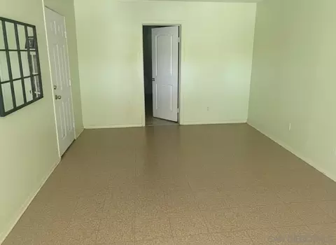 211 W Brighton Ave, El Centro, CA 92243 photo 8