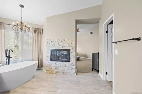 Bath - 45632 Corte Lobos, Temecula, CA 92592 photo 1 of 7