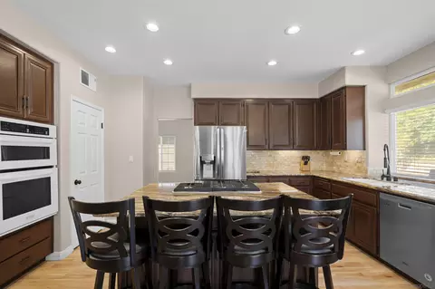 Kitchen - 45632 Corte Lobos, Temecula, CA 92592 photo 2 of 4