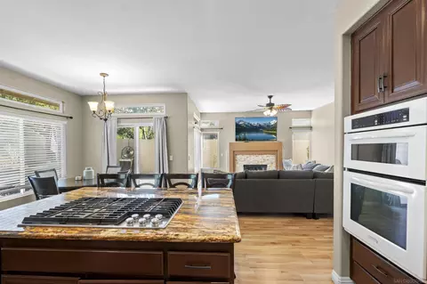 Kitchen - 45632 Corte Lobos, Temecula, CA 92592 photo 4 of 4
