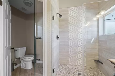 Bath - 45632 Corte Lobos, Temecula, CA 92592 photo 5 of 7