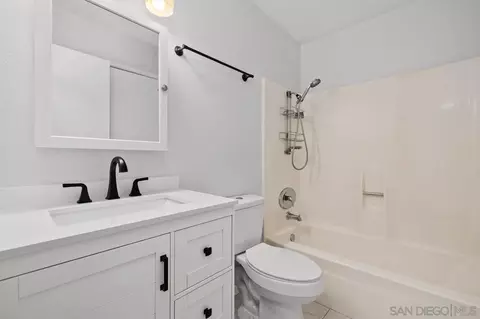 Bath - 10628 Queen Jessica Ln, Santee, CA 92071 photo 2 of 2