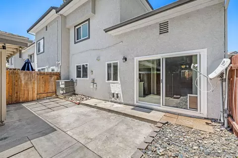 Exterior - 10628 Queen Jessica Ln, Santee, CA 92071 photo 5 of 8