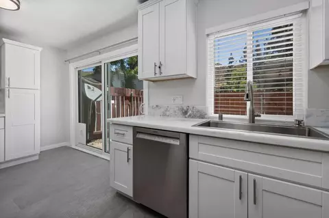Kitchen - 10628 Queen Jessica Ln, Santee, CA 92071 photo 7 of 7