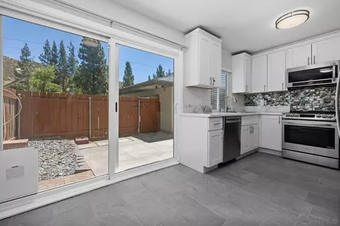 Kitchen - 10628 Queen Jessica Ln, Santee, CA 92071 photo 2 of 7