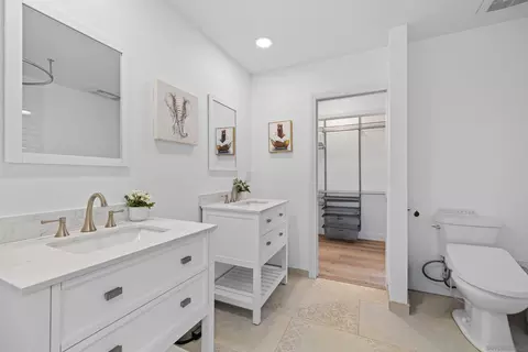 Bath - 714 Piedras Oro Calle, Encinitas, CA 92024 photo 8 of 9