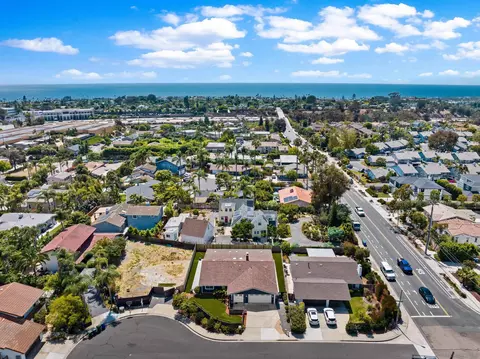 View/Area - 714 Piedras Oro Calle, Encinitas, CA 92024 photo 6 of 8