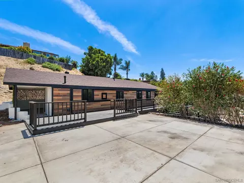 9209 Adlai, Lakeside, CA 92040 photo 2