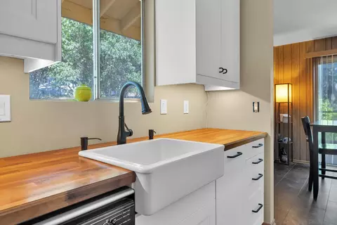 Kitchen - 2816 Heliotrope Dr, Julian, CA 92036 photo 4 of 6