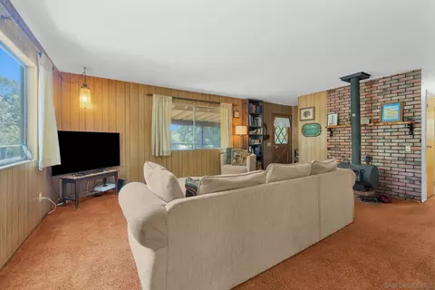 Living - 2816 Heliotrope Dr, Julian, CA 92036 photo 3 of 3