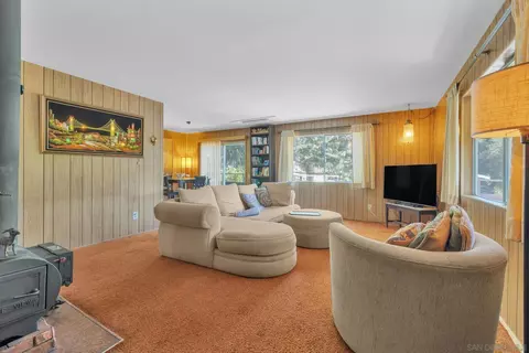 Living - 2816 Heliotrope Dr, Julian, CA 92036 photo 2 of 3