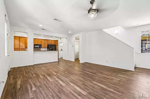 Living - 152 Via Montisi, Santee, CA 92071 photo 3 of 5