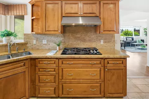 Kitchen - 6359 Lambda Dr, San Diego, CA 92120 photo 5 of 9