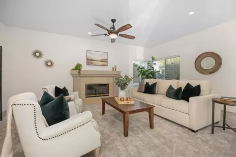 Living - 5056 Corte Alacante, Oceanside, CA 92057 photo 5 of 7