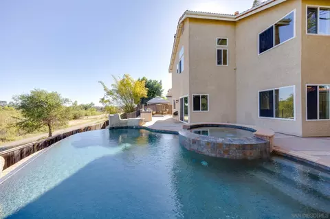 Exterior - 5056 Corte Alacante, Oceanside, CA 92057 photo 2 of 8
