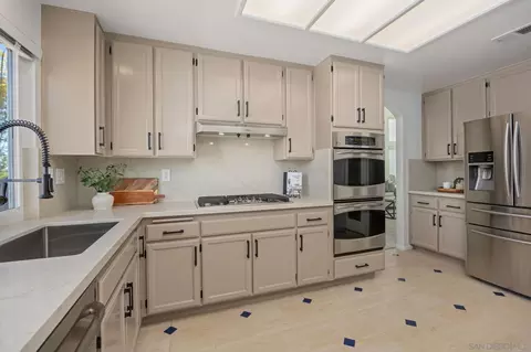 Kitchen - 5056 Corte Alacante, Oceanside, CA 92057 photo 4 of 5