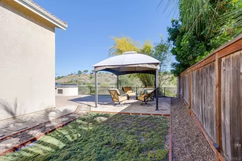Exterior - 5056 Corte Alacante, Oceanside, CA 92057 photo 4 of 8