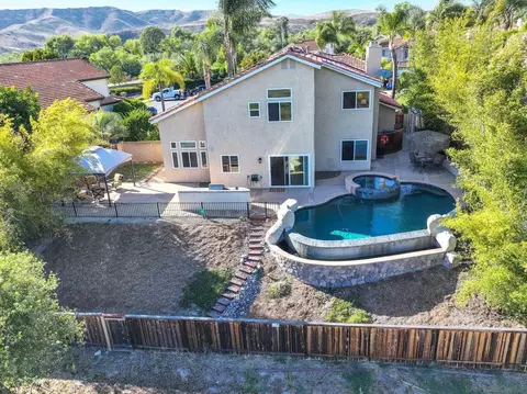 View/Area - 5056 Corte Alacante, Oceanside, CA 92057 photo 6 of 11