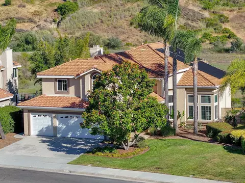 View/Area - 5056 Corte Alacante, Oceanside, CA 92057 photo 3 of 11