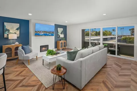 90 Montego Ct, Coronado, CA 92118 photo 1